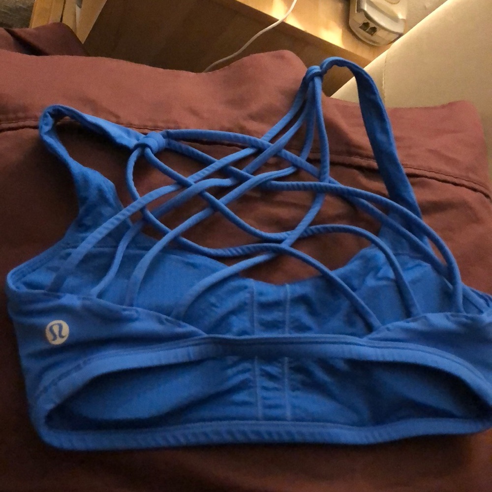 Lululemon sports bra